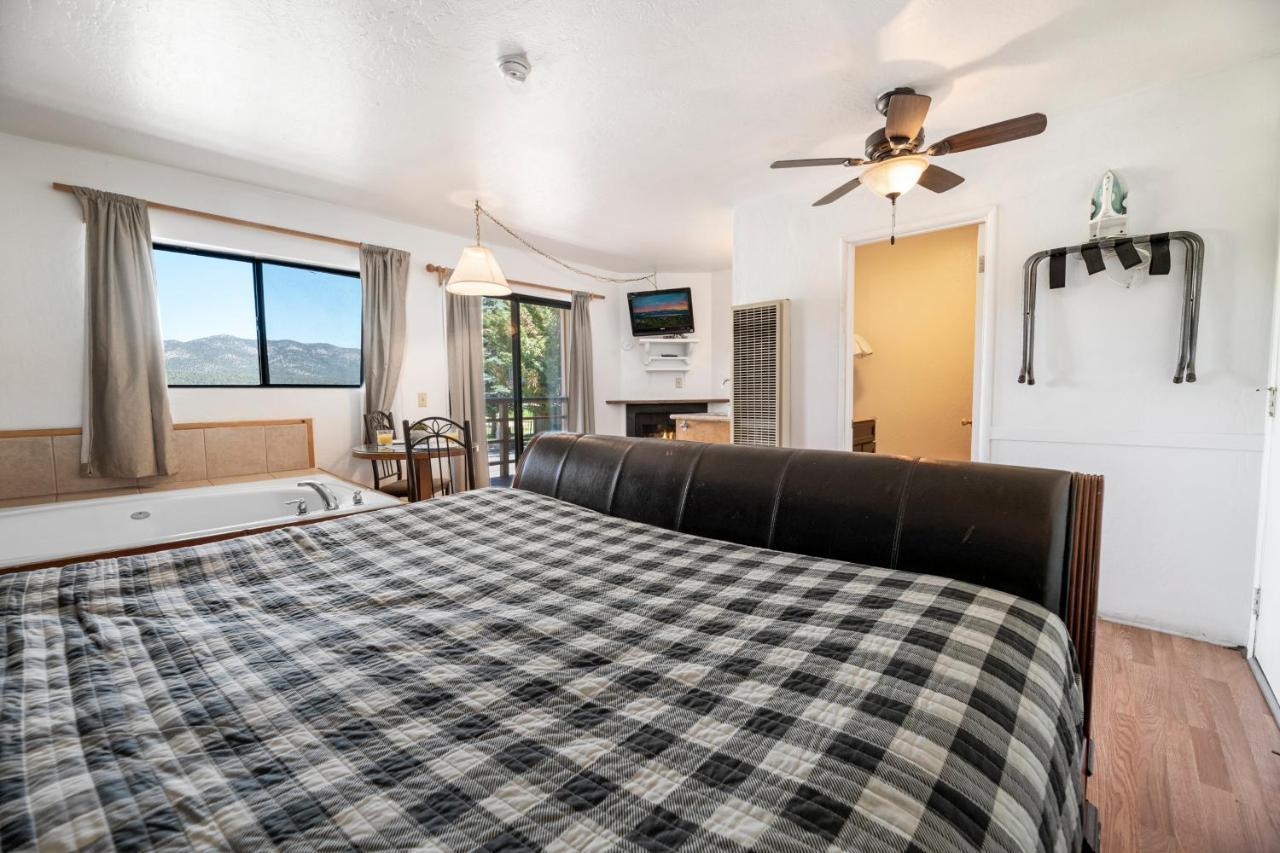 Big Bear Lake Front Lodge エクステリア 写真