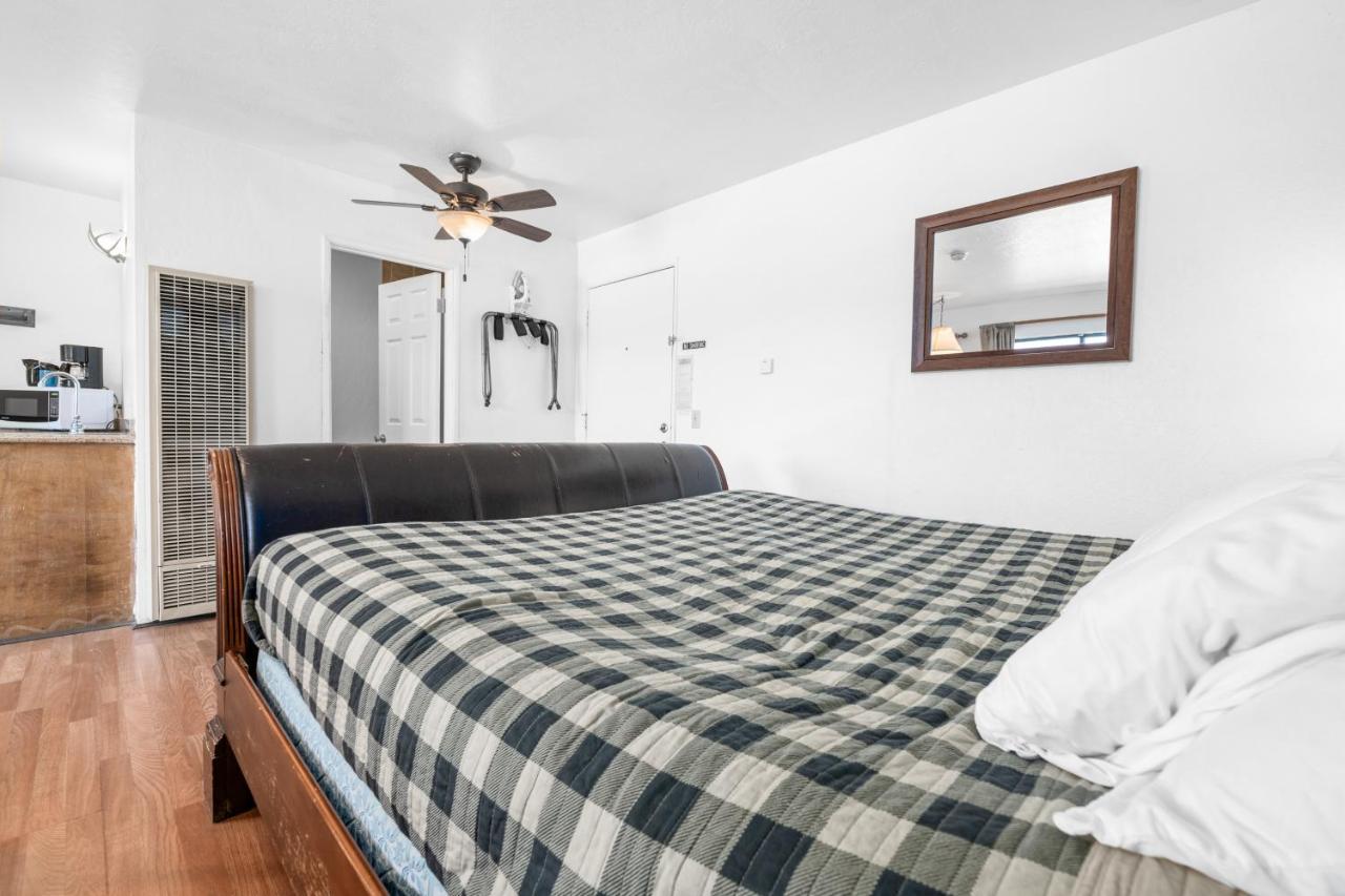 Big Bear Lake Front Lodge エクステリア 写真