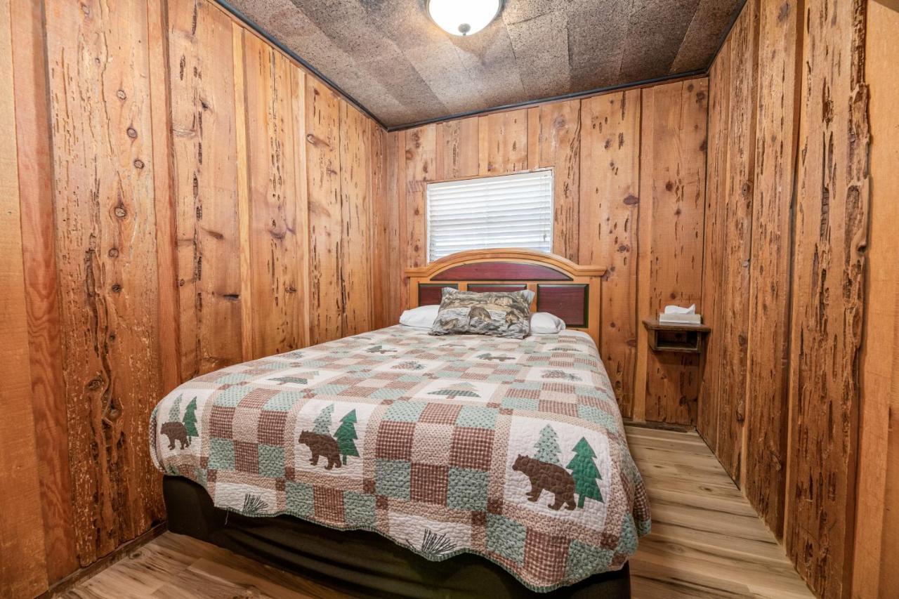 Big Bear Lake Front Lodge エクステリア 写真